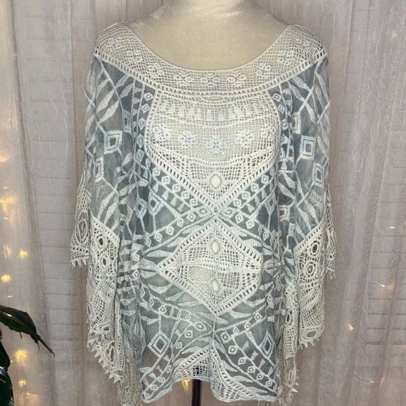 Origami Sweaters - Elegant Lace Poncho in Cream and Blue